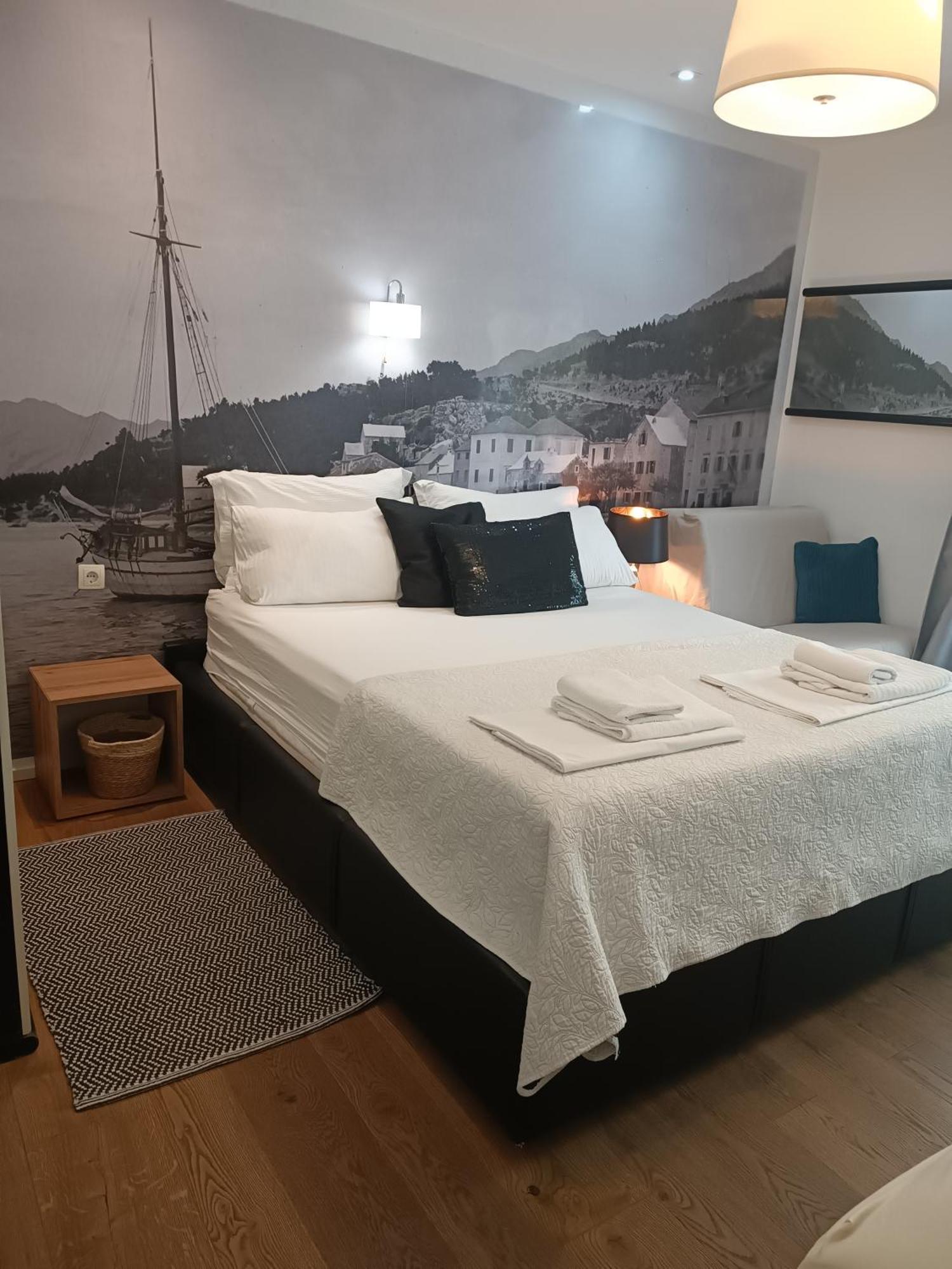Old Port Apartment Baska Voda Bagian luar foto