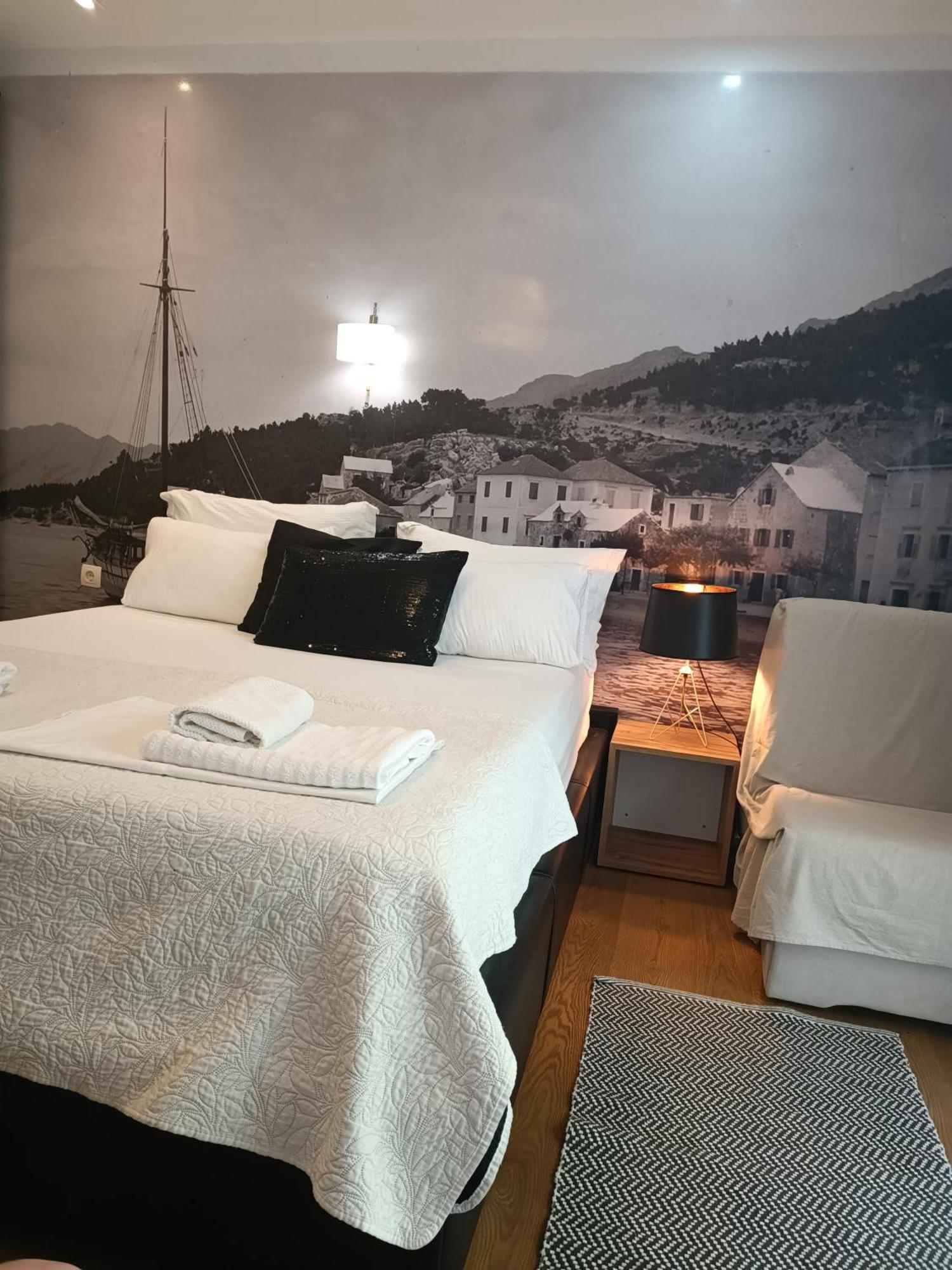 Old Port Apartment Baska Voda Bagian luar foto